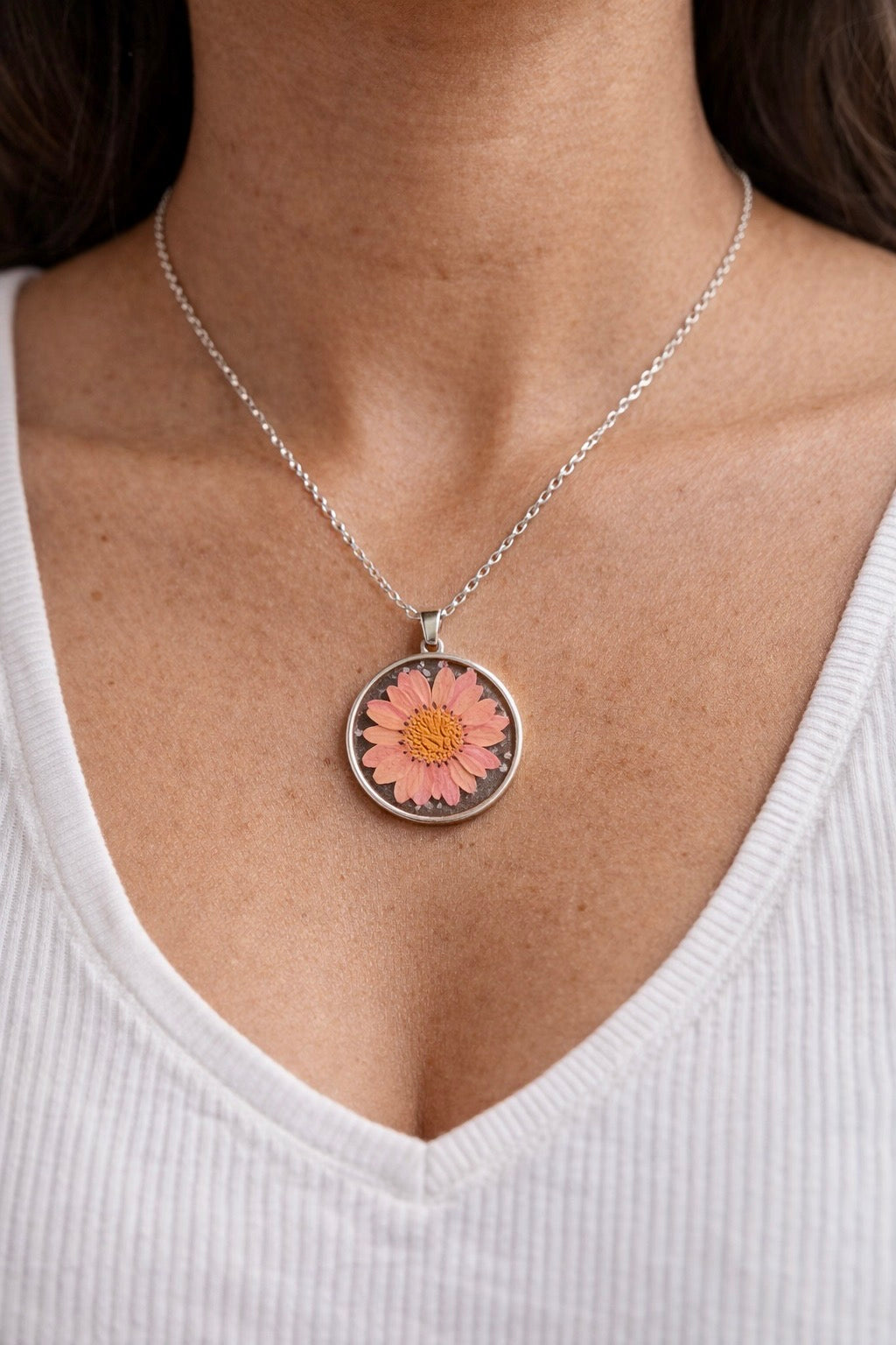 Blush Daisy Necklace