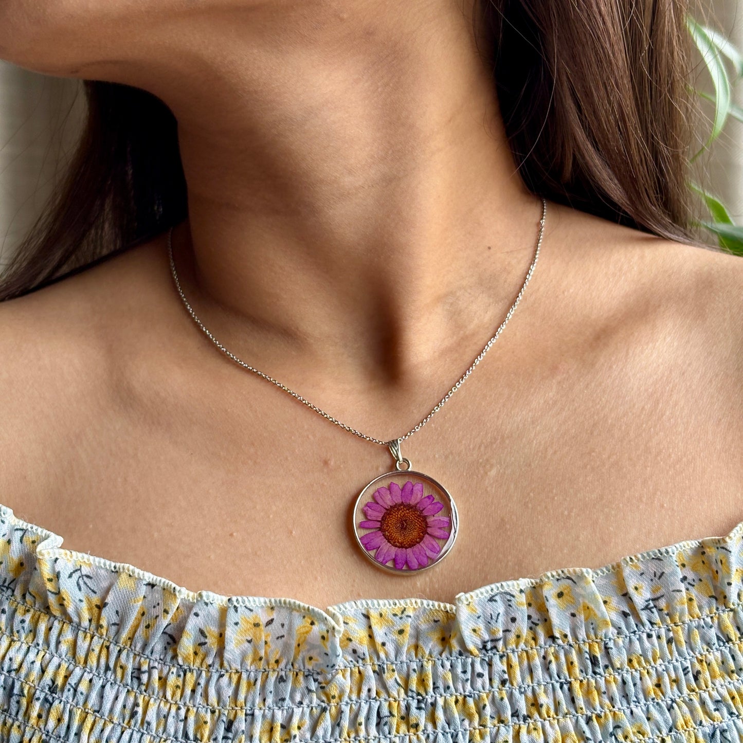 Forever Pink Daisy Necklace