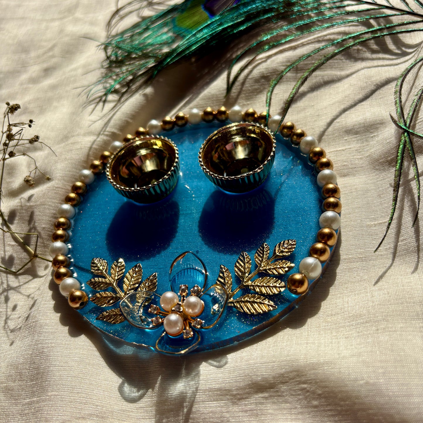 Ocean Pearl Bloom Resin Tilak Plate