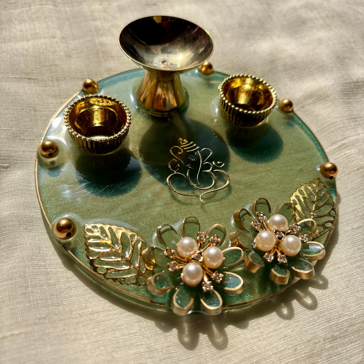 Emerald Aura Resin Tilak Plate