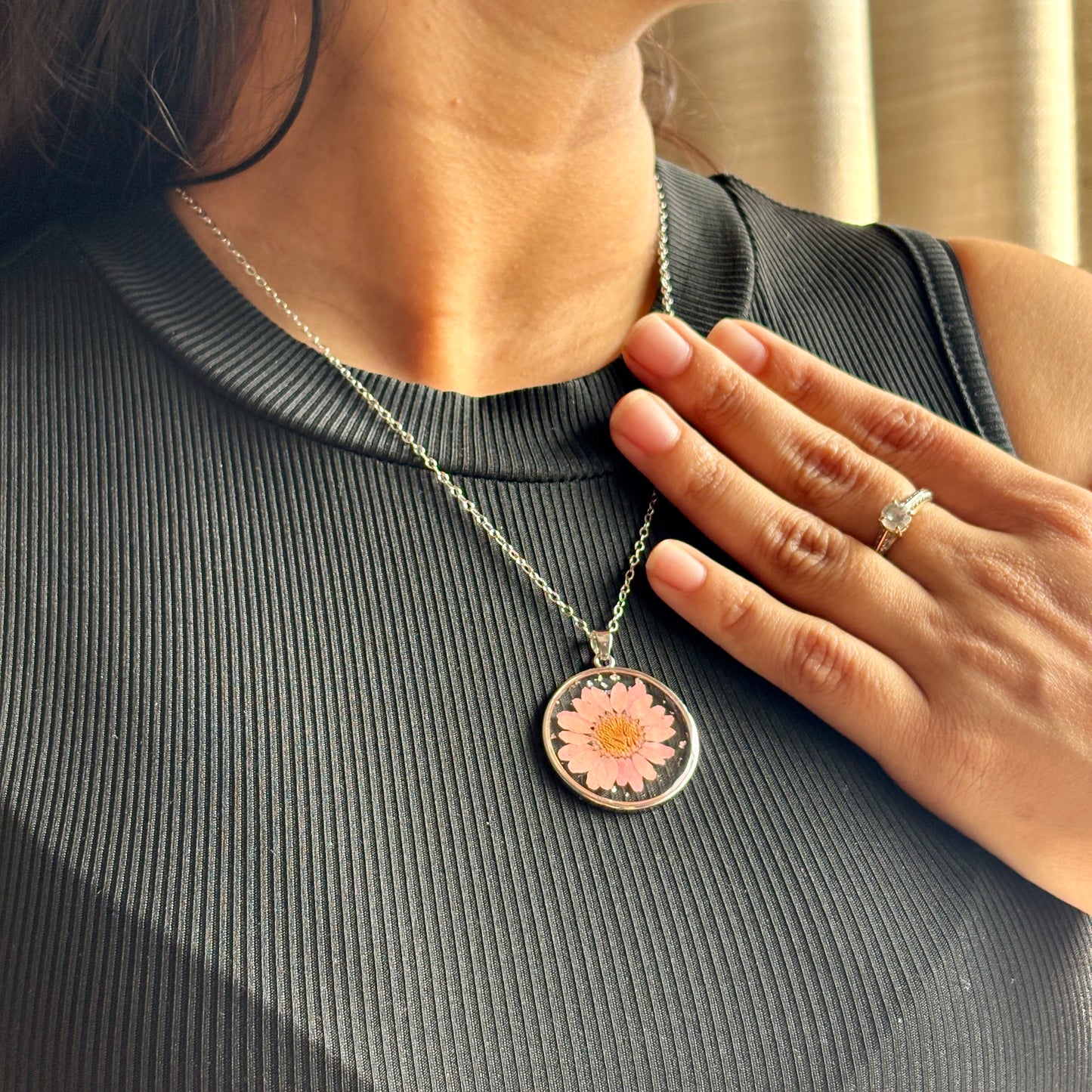 Blush Daisy Necklace