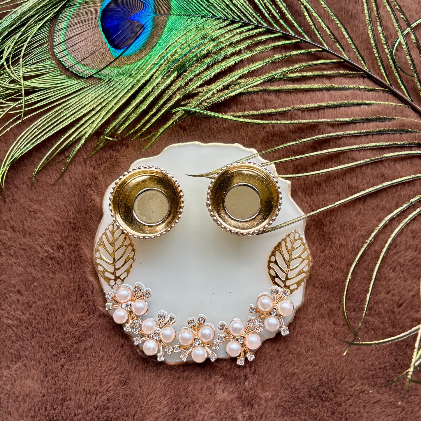 Pearl Ivory Resin Tilak Plate