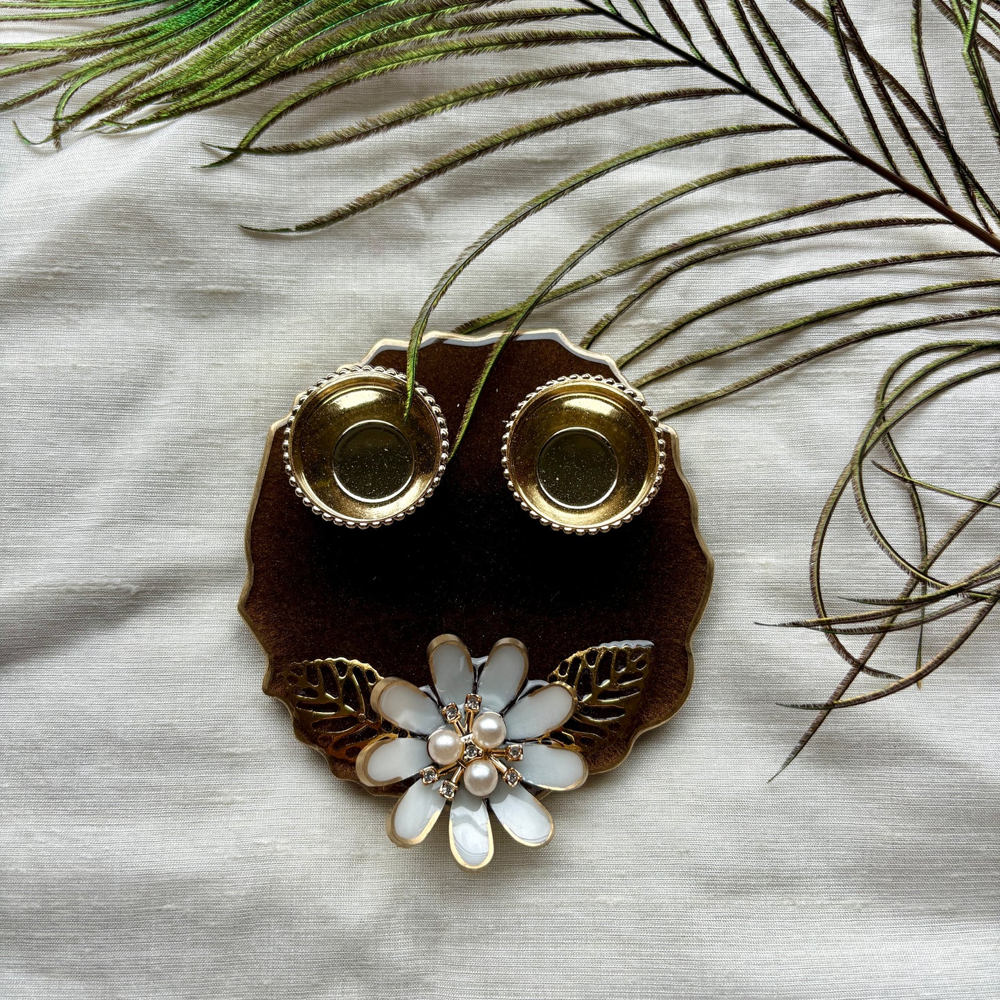 Mocha Pearl Resin Tilak Plate