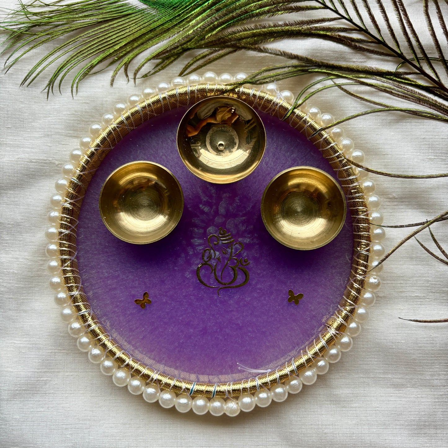 Raj Nandini Pearl Resin Tilak Plate